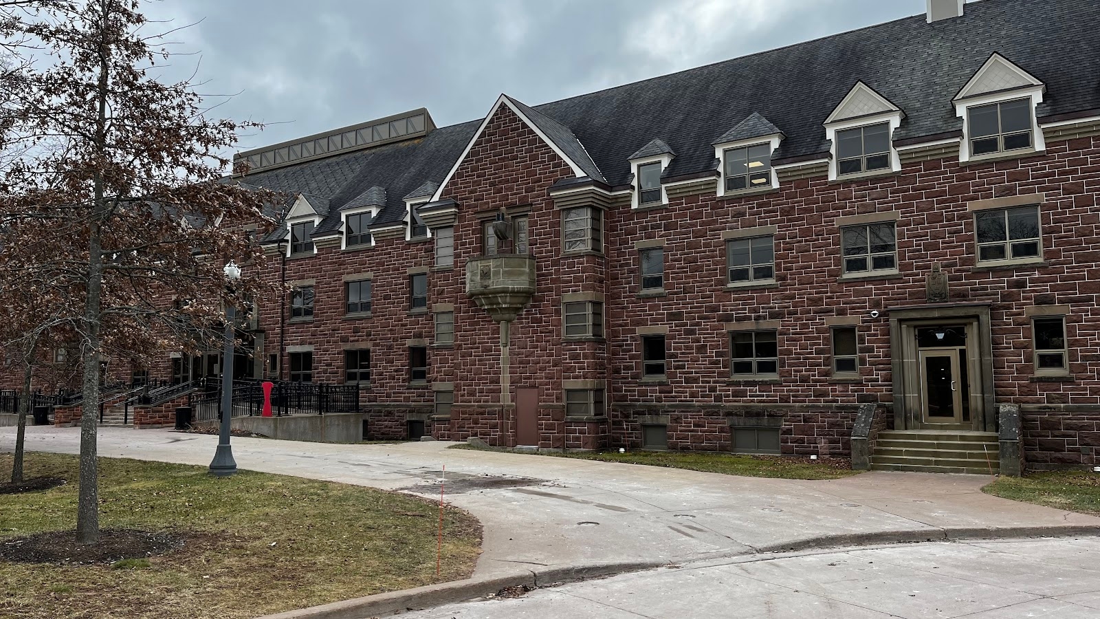 Mount Allison University