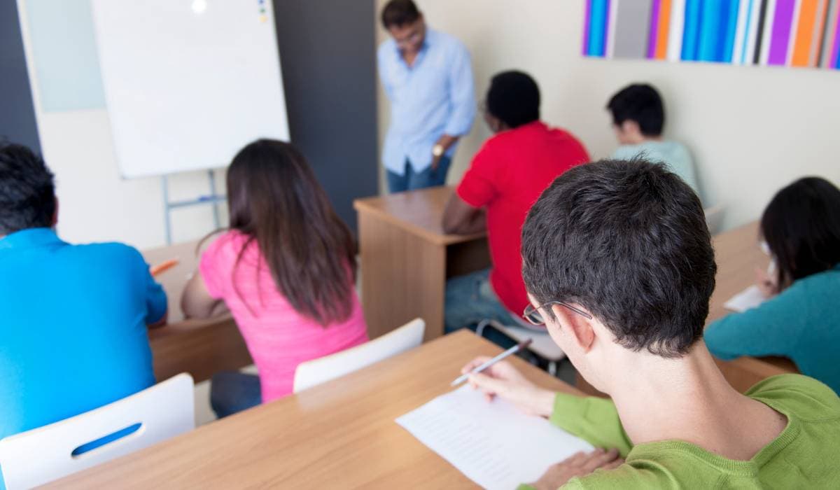 Describe a Time You Had to Finish Something Quickly IELTS Cue Card