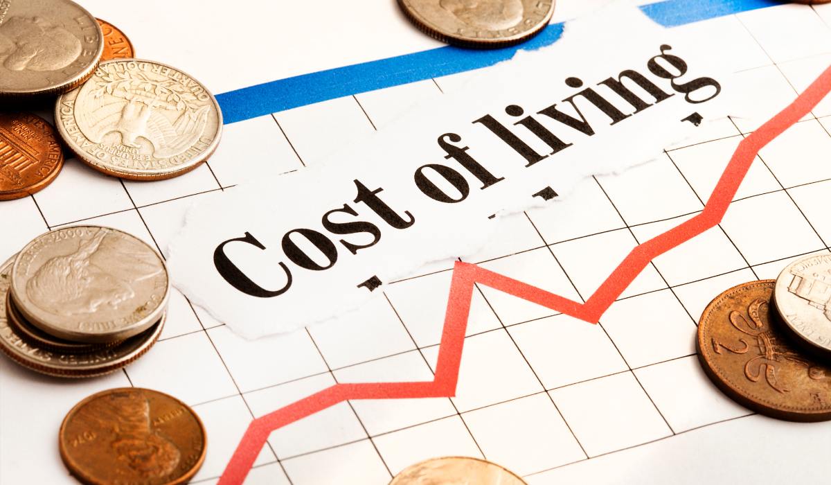 Сша live. Cost of living. High cost of living картинка. High cost of living. High cost of living.