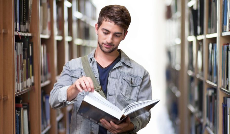 Describe a Library you have Visited Cue Card