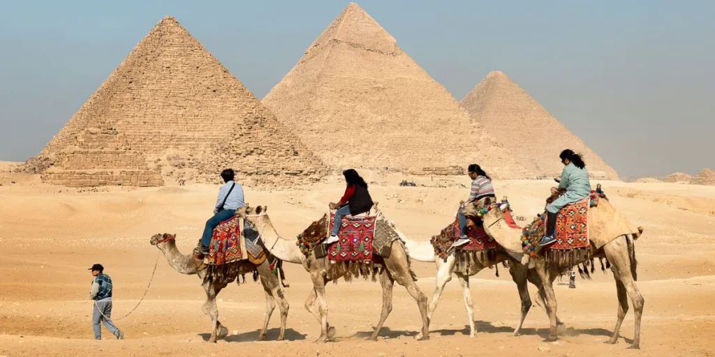Describe a Country you would like to visit Egypt